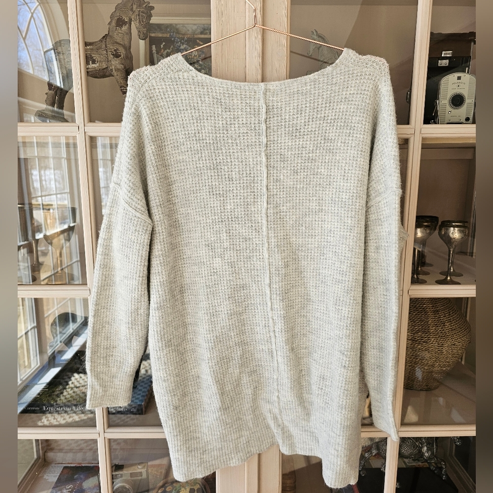 FREE PEOPLE Moonbeam Alpaca Blend Deep V Neck Oversized Grey Sweater - Picture 11 of 12